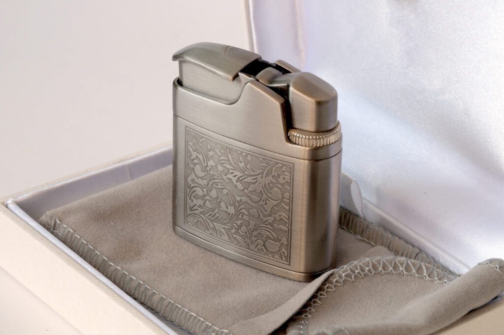 cigar lighter cleaning