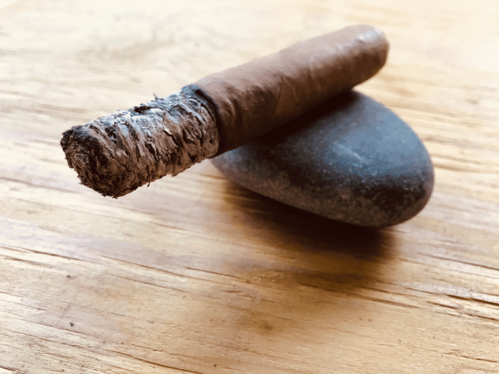 cigar long ash